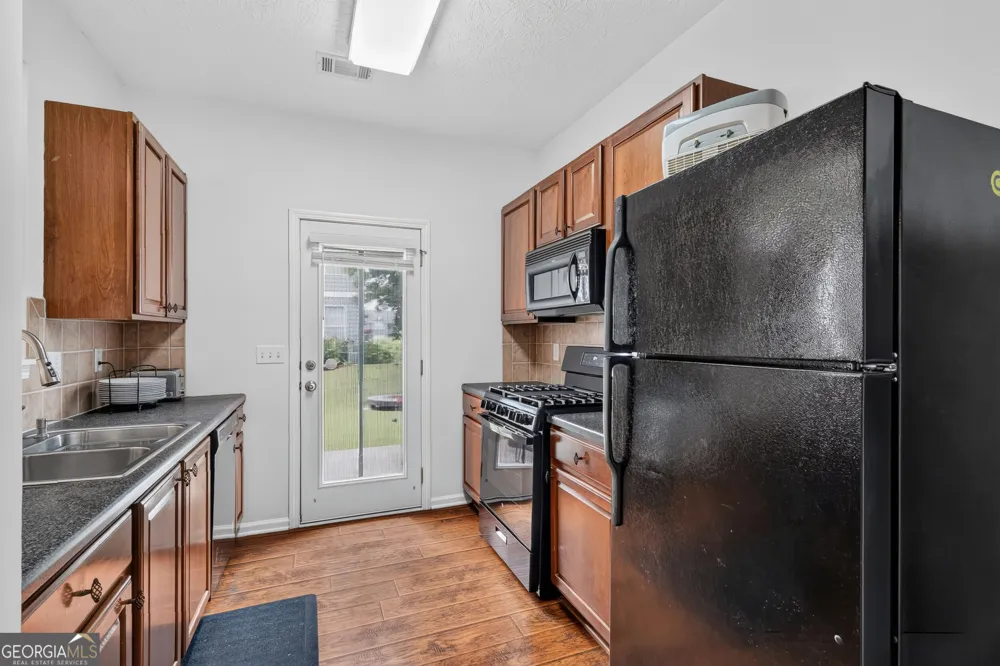 6647 Splashwater DR Flowery Branch, GA 30542