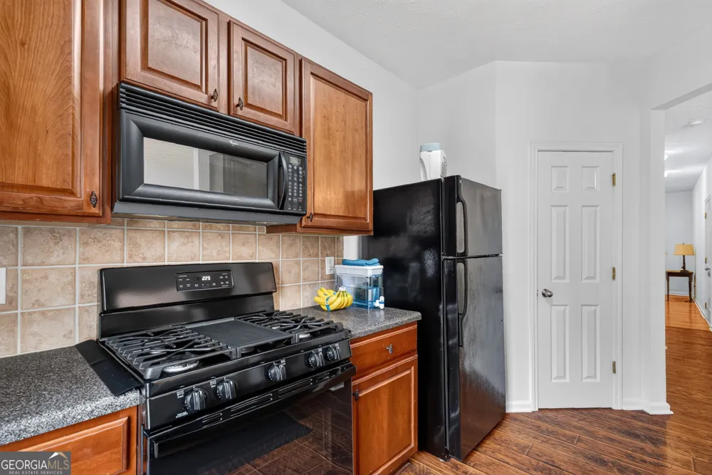 6647 Splashwater DR Flowery Branch, GA 30542