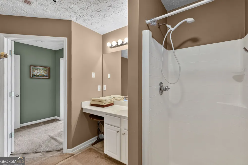 6647 Splashwater DR Flowery Branch, GA 30542