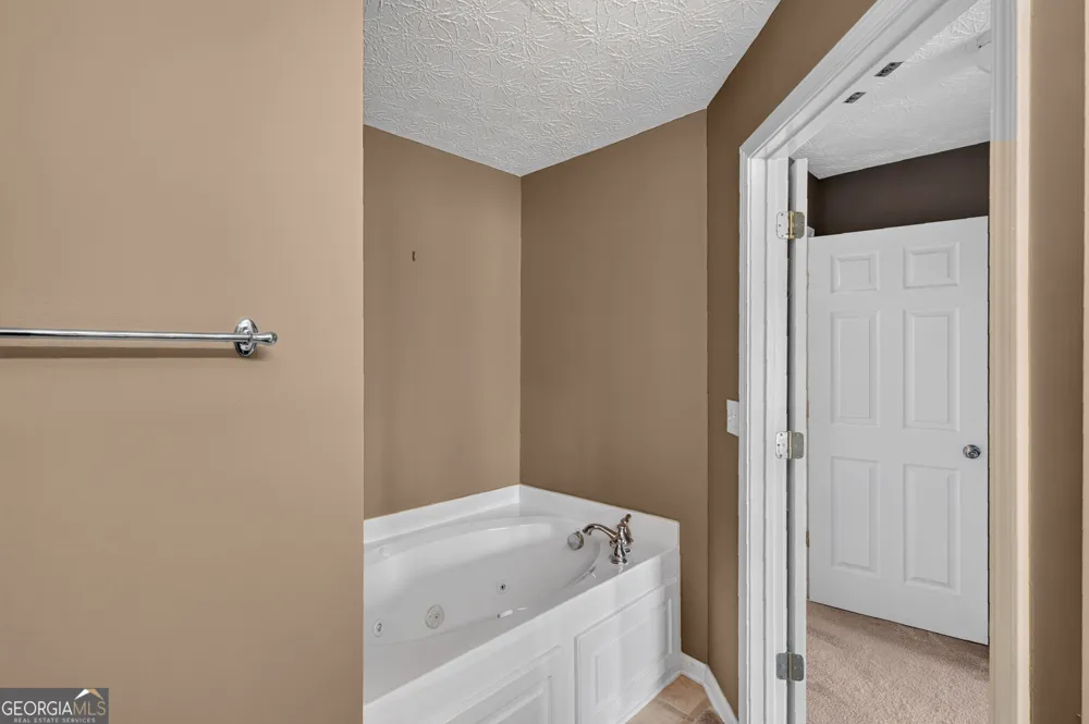 6647 Splashwater DR Flowery Branch, GA 30542