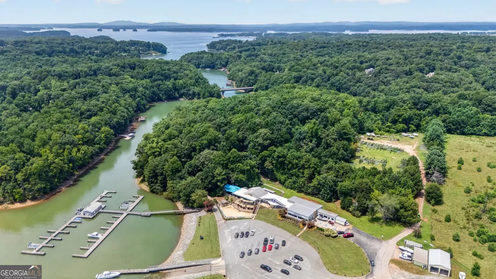 6647 Splashwater DR Flowery Branch, GA 30542