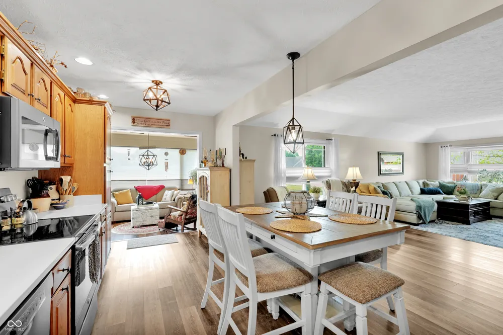 2927 Colony Lake West Drive Plainfield, IN 46168
