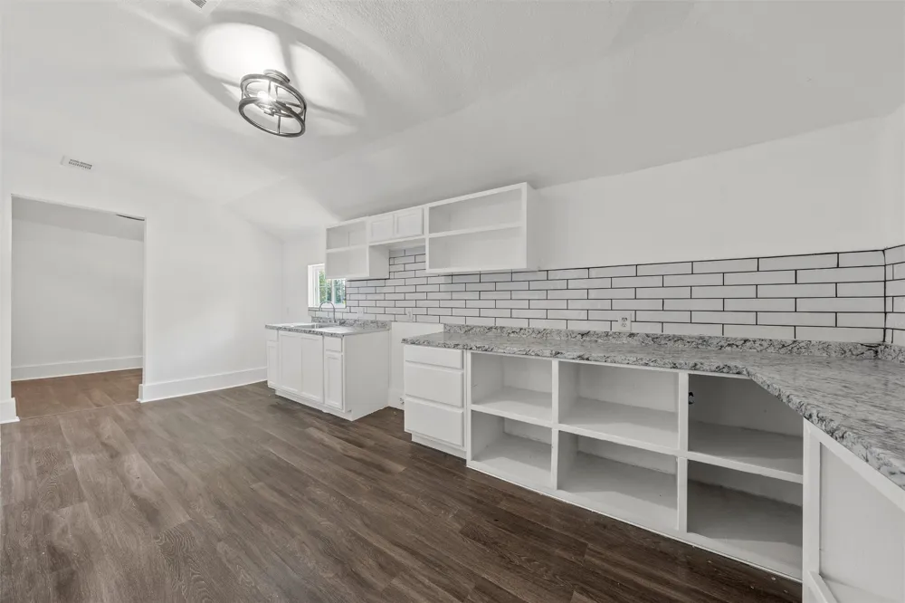 1825 Lyle Avenue Waco, TX 76708