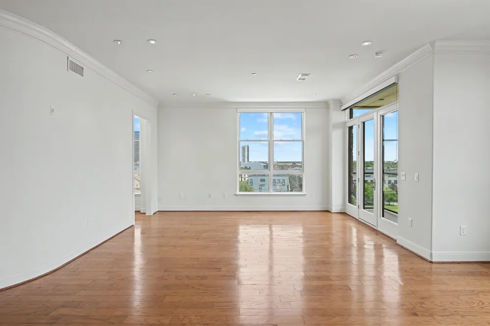 1419 Montrose Boulevard #702 Houston, TX 77019