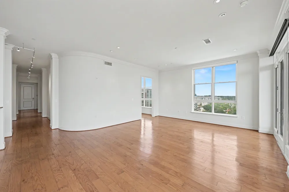 1419 Montrose Boulevard #702 Houston, TX 77019