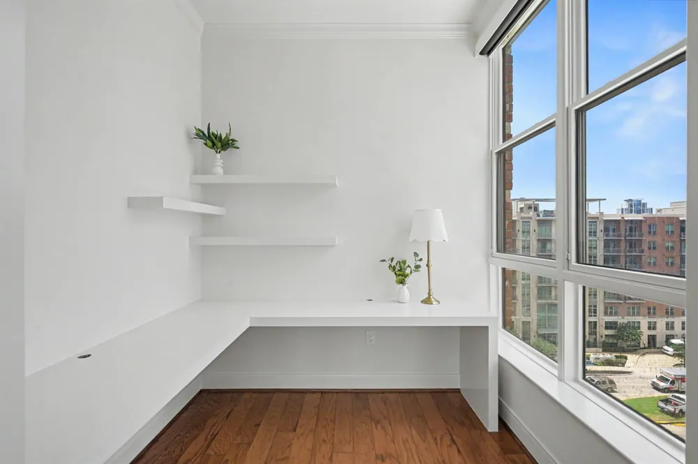 1419 Montrose Boulevard #702 Houston, TX 77019