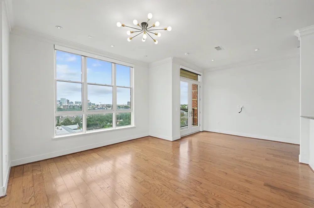 1419 Montrose Boulevard #702 Houston, TX 77019