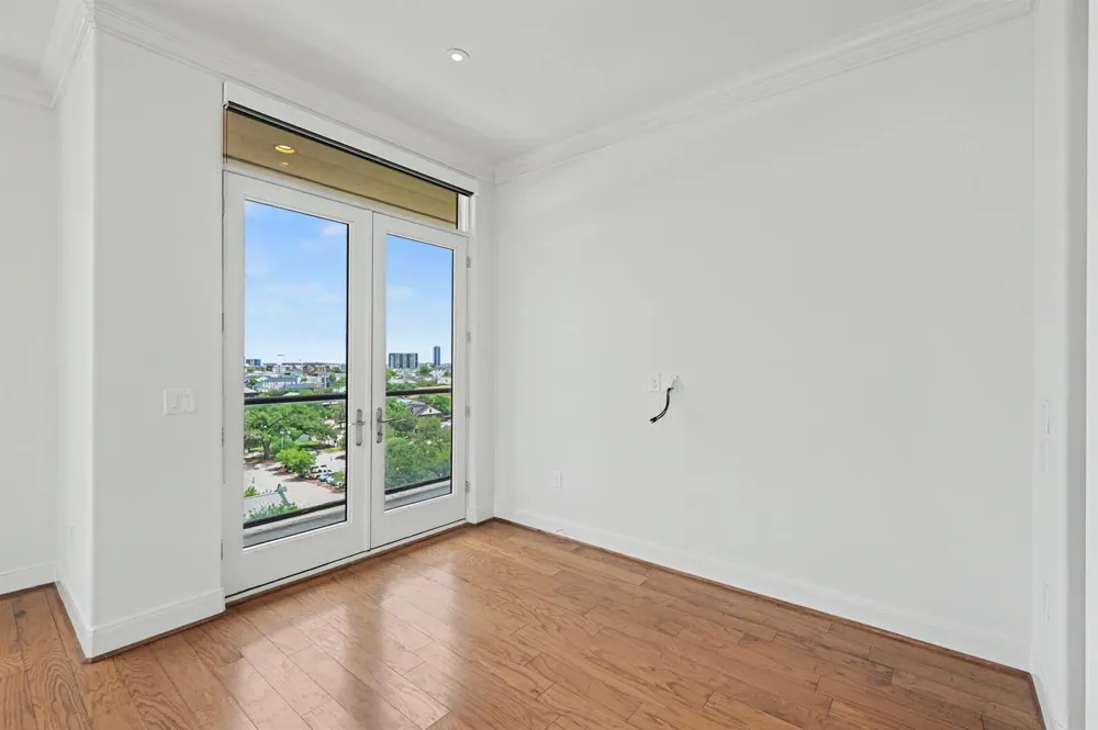 1419 Montrose Boulevard #702 Houston, TX 77019