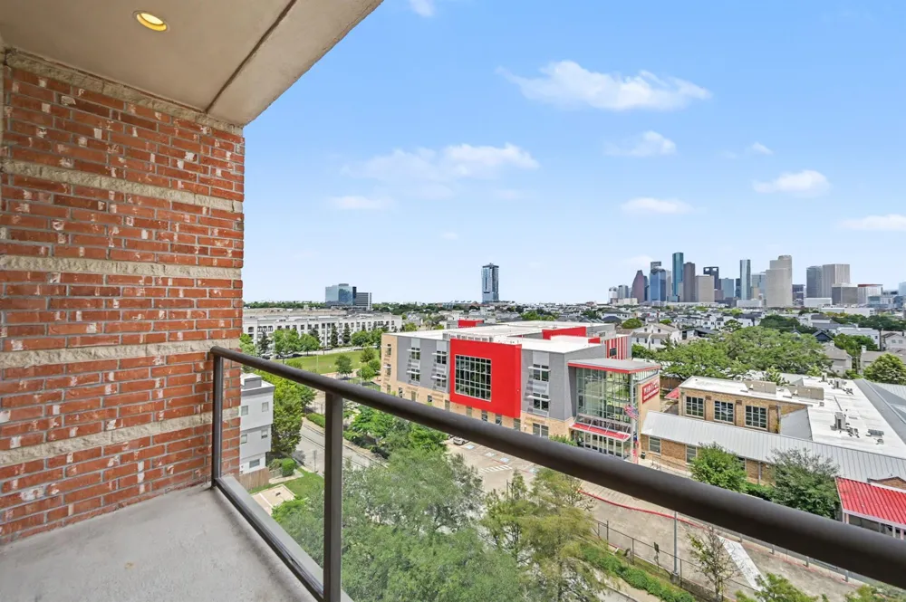 1419 Montrose Boulevard #702 Houston, TX 77019