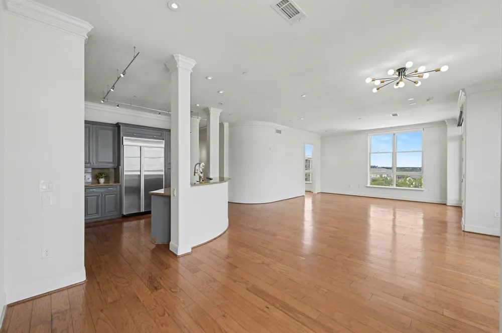 1419 Montrose Boulevard #702 Houston, TX 77019