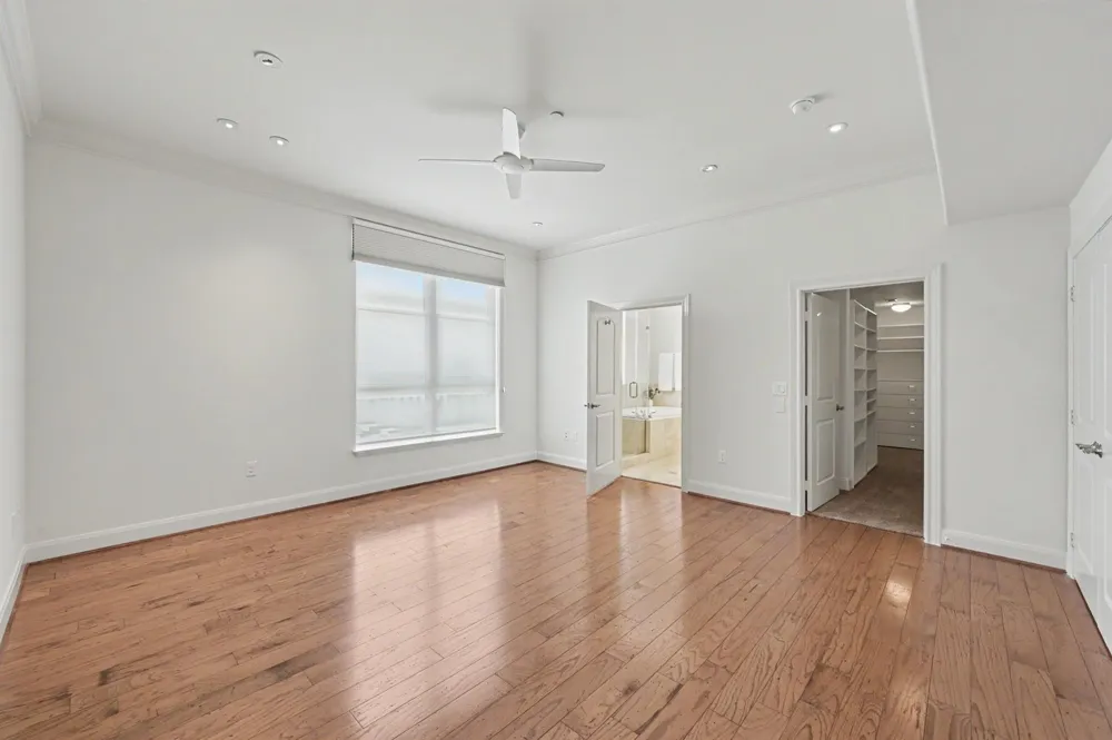 1419 Montrose Boulevard #702 Houston, TX 77019