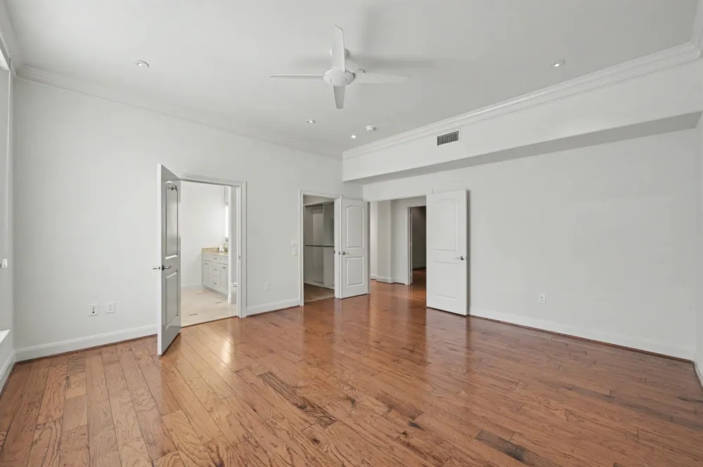 1419 Montrose Boulevard #702 Houston, TX 77019