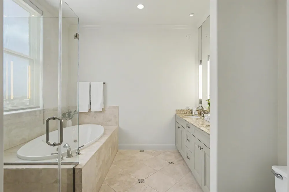 1419 Montrose Boulevard #702 Houston, TX 77019