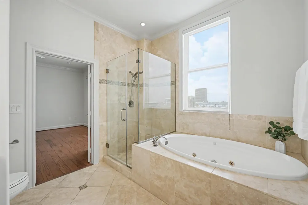 1419 Montrose Boulevard #702 Houston, TX 77019
