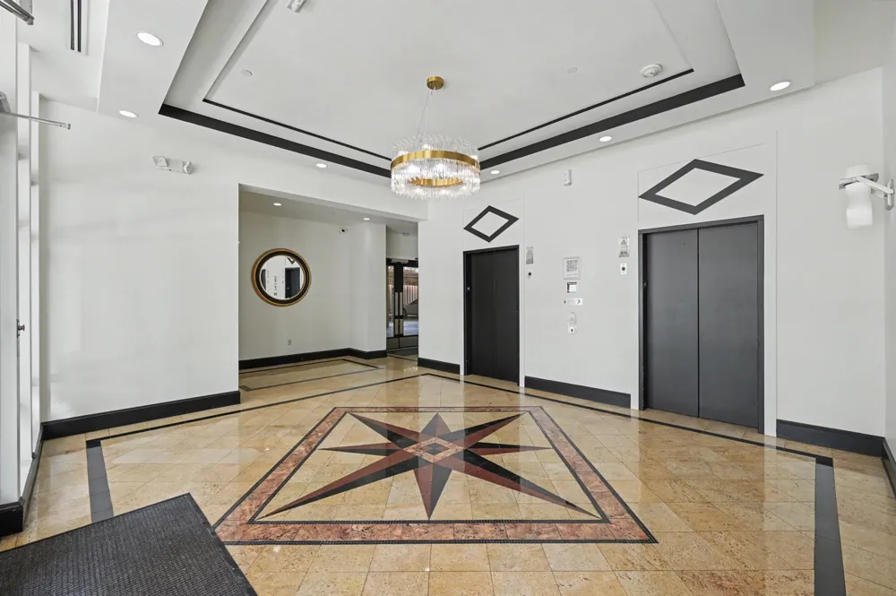 1419 Montrose Boulevard #702 Houston, TX 77019
