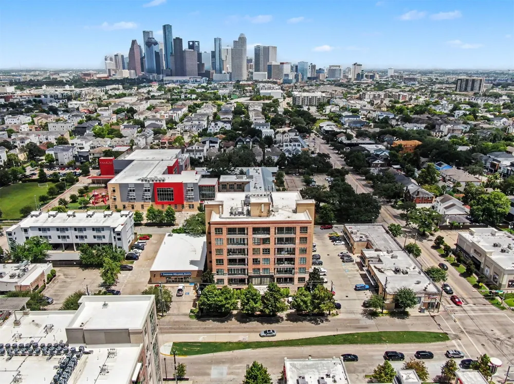 1419 Montrose Boulevard #702 Houston, TX 77019