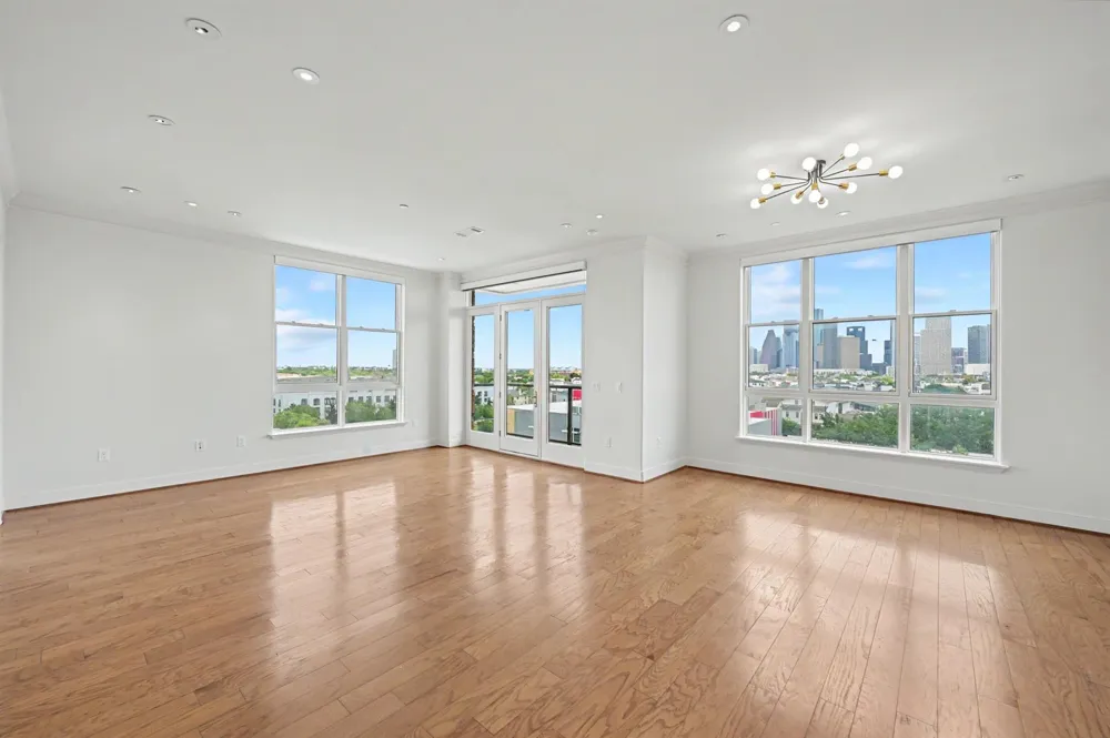 1419 Montrose Boulevard #702 Houston, TX 77019
