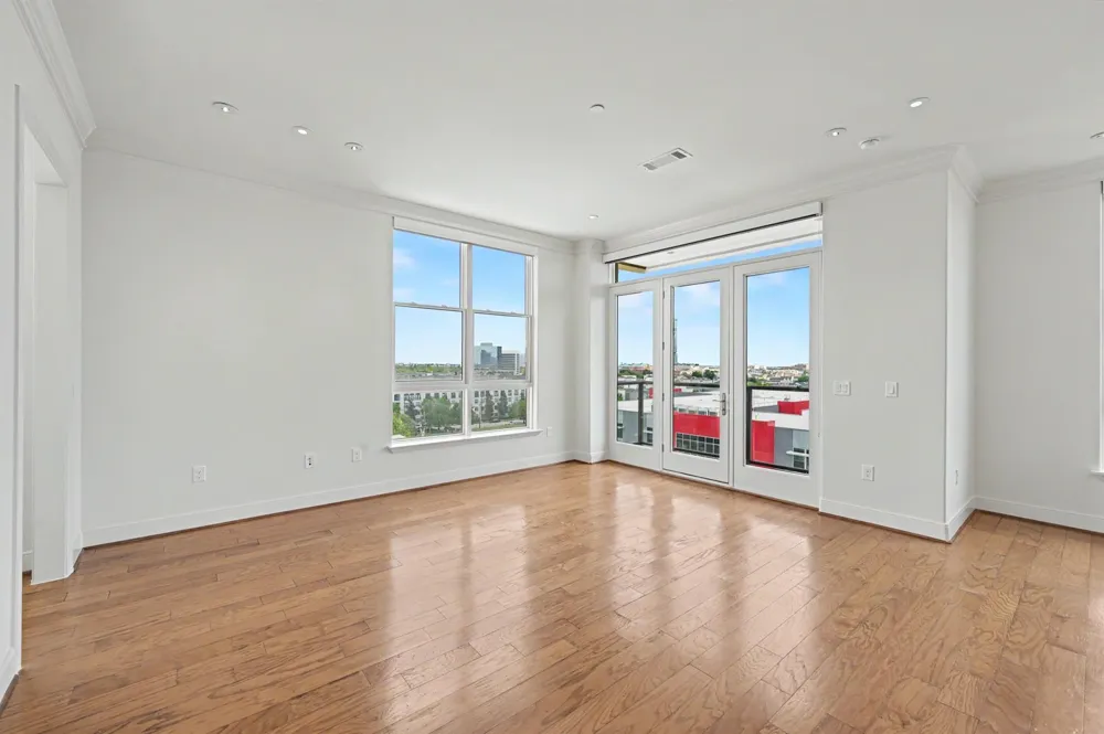 1419 Montrose Boulevard #702 Houston, TX 77019
