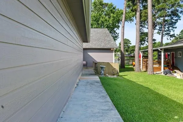 153 Lakeshore Drive Onalaska, TX 77360