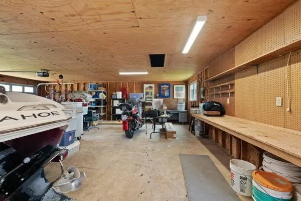 153 Lakeshore Drive Onalaska, TX 77360