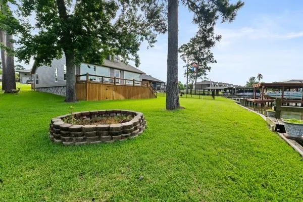 153 Lakeshore Drive Onalaska, TX 77360