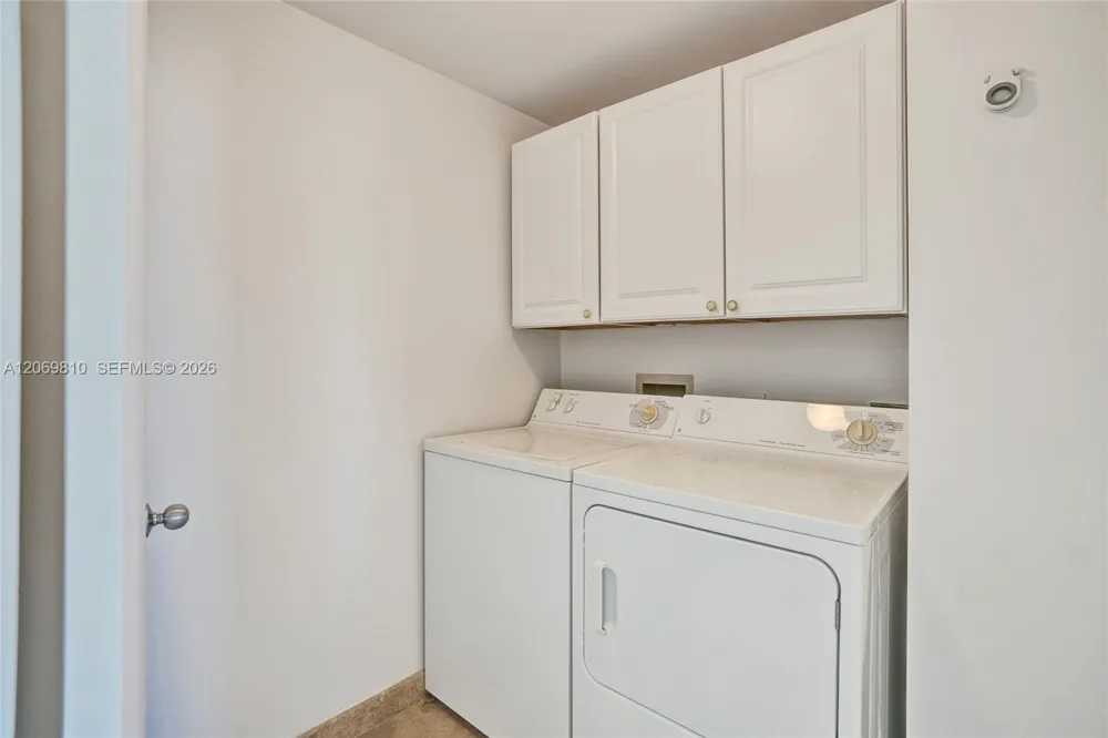 21205 Yacht Club Dr #2310 Aventura, FL 33180