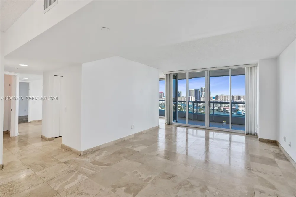 21205 Yacht Club Dr #2310 Aventura, FL 33180