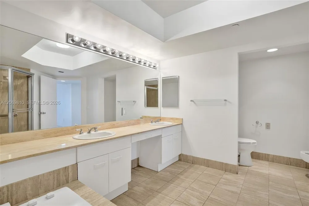 21205 Yacht Club Dr #2310 Aventura, FL 33180