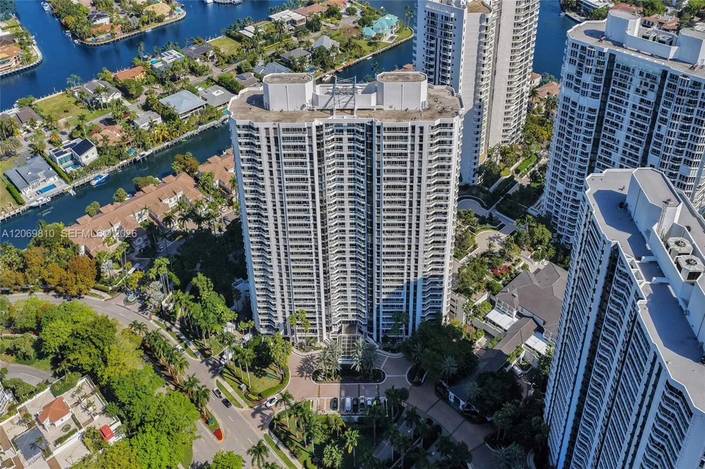 21205 Yacht Club Dr #2310 Aventura, FL 33180