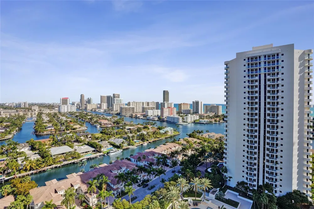 21205 Yacht Club Dr #2310 Aventura, FL 33180