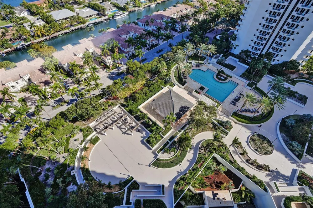 21205 Yacht Club Dr #2310 Aventura, FL 33180