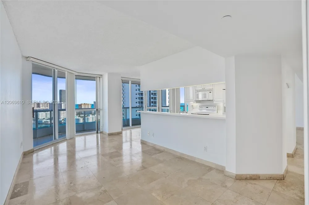 21205 Yacht Club Dr #2310 Aventura, FL 33180