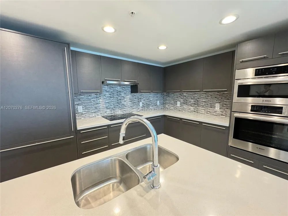 7661 NW 107th Ave #308 Doral, FL 33178