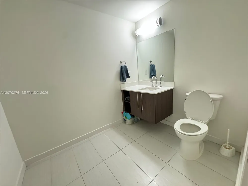 7661 NW 107th Ave #308 Doral, FL 33178