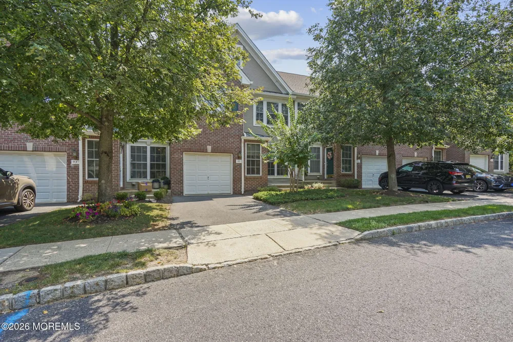 95 Ironwood Court Middletown, NJ 07748