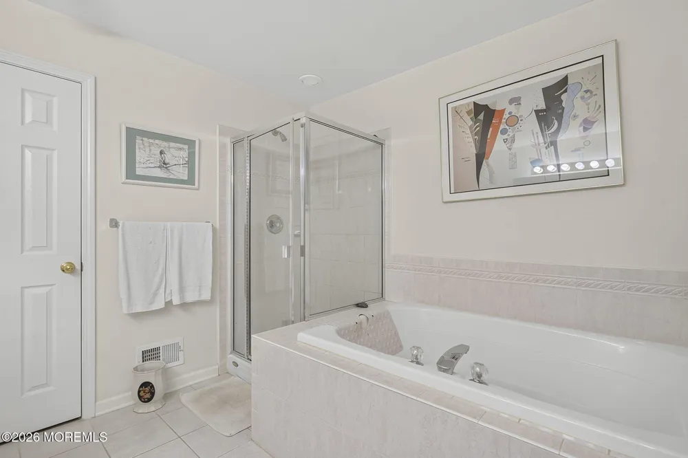 95 Ironwood Court Middletown, NJ 07748