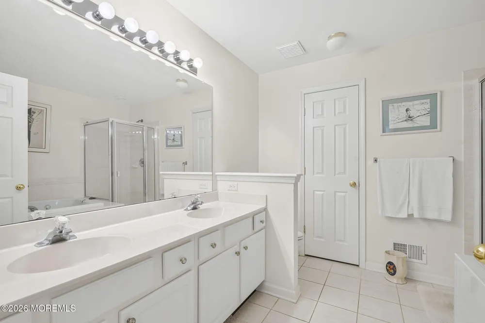 95 Ironwood Court Middletown, NJ 07748
