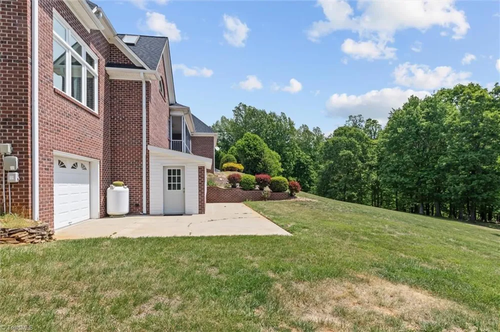 1148 Town N Country Drive Wilkesboro, NC 28697