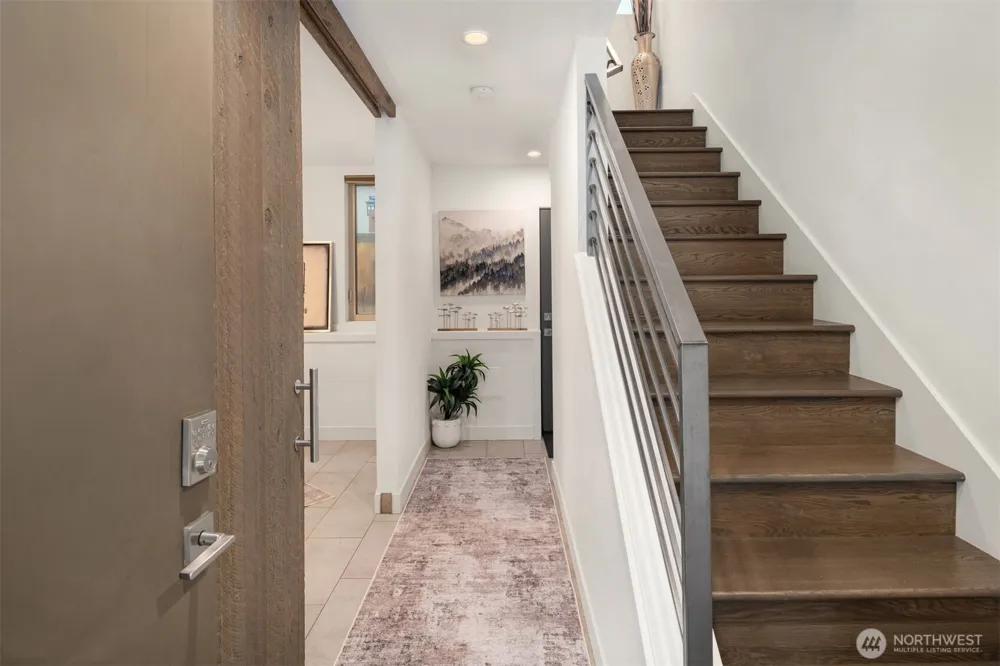 1935 B 7th Avenue W Seattle, WA 98119