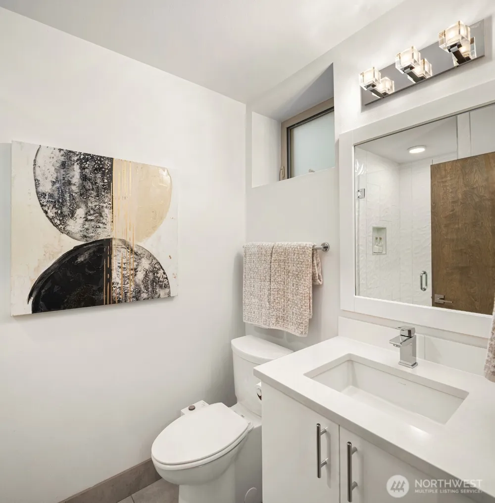 1935 B 7th Avenue W Seattle, WA 98119