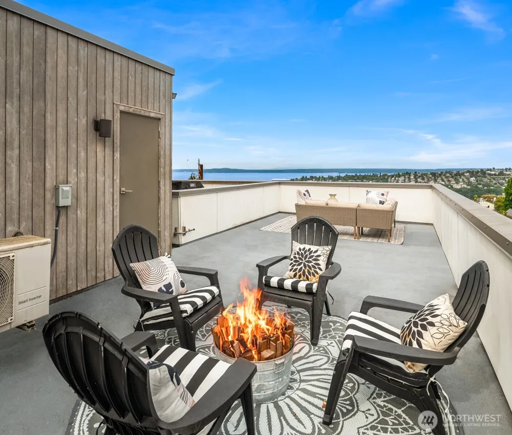 1935 B 7th Avenue W Seattle, WA 98119
