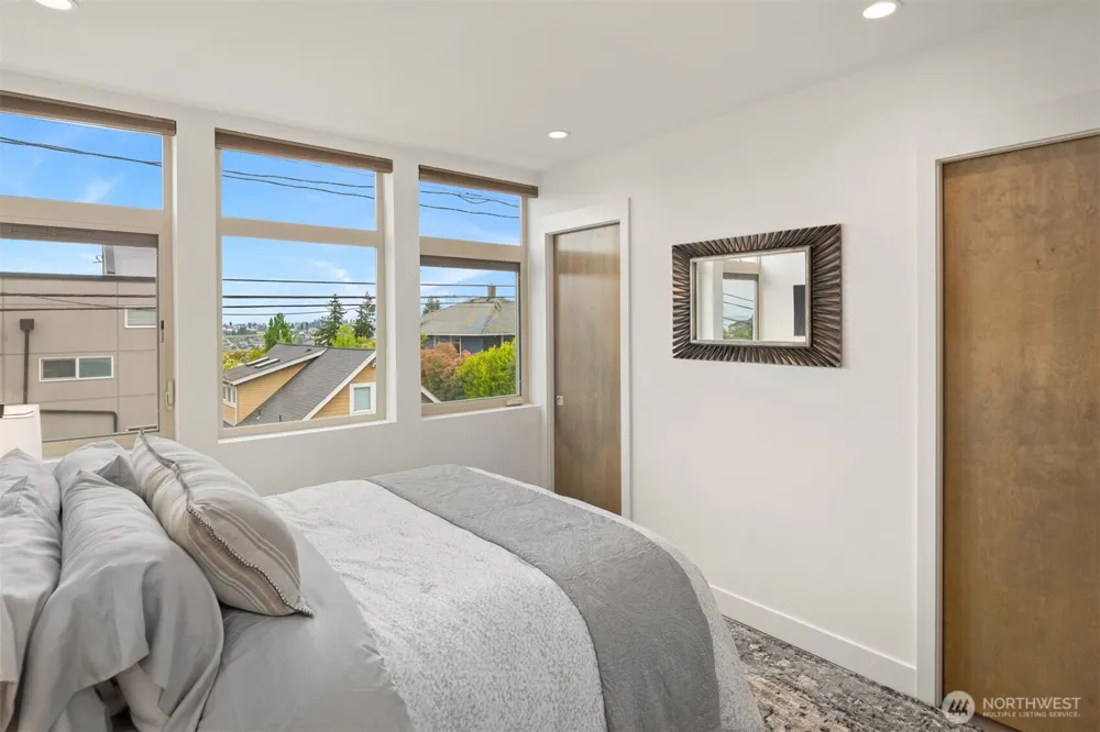 1935 B 7th Avenue W Seattle, WA 98119