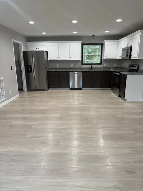 307 W Coffee St Manchester, TN 37355