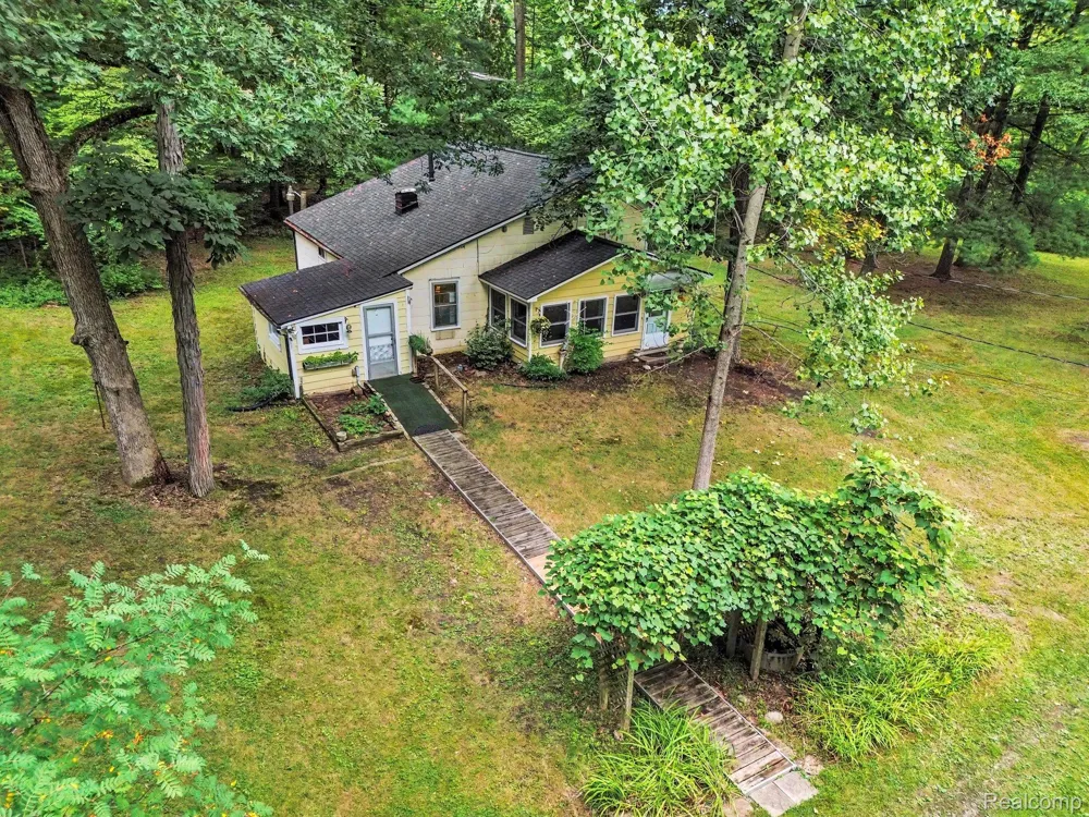 11180 Dunham Road Hartland Township, MI 48353