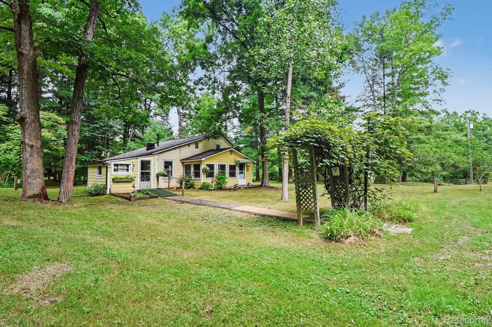 11180 Dunham Road Hartland Township, MI 48353