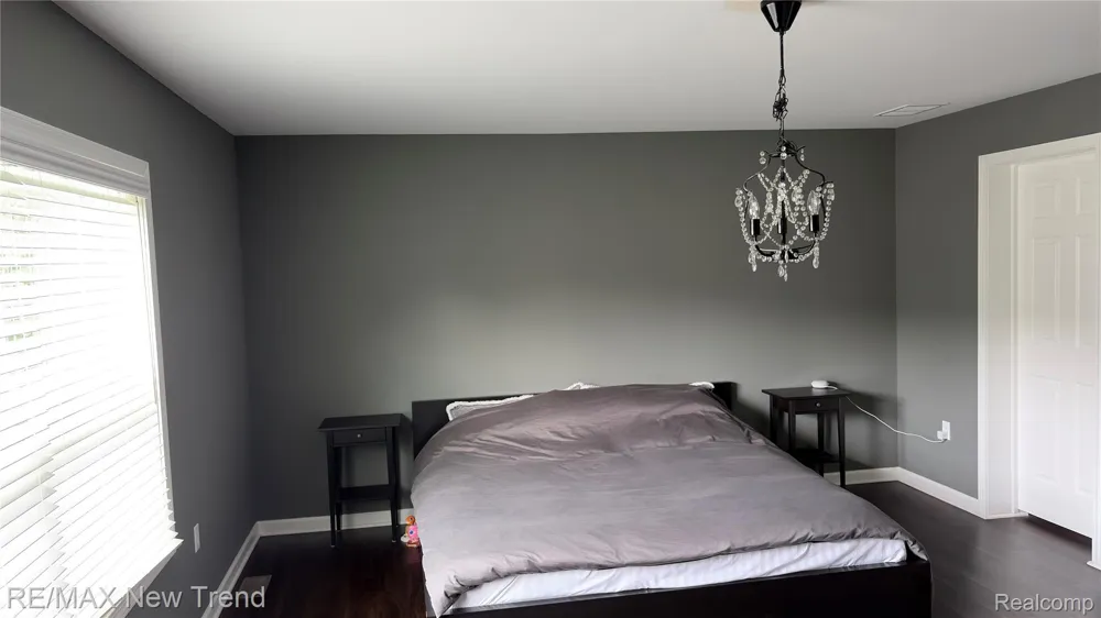 1461 Scotland Yard Drive Commerce Charter Township, MI 48390