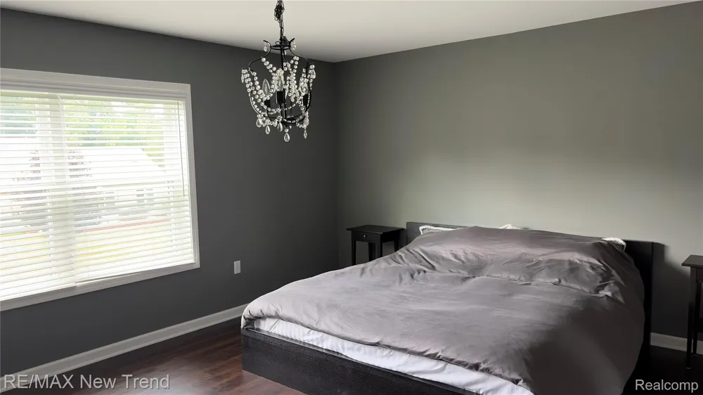 1461 Scotland Yard Drive Commerce Charter Township, MI 48390