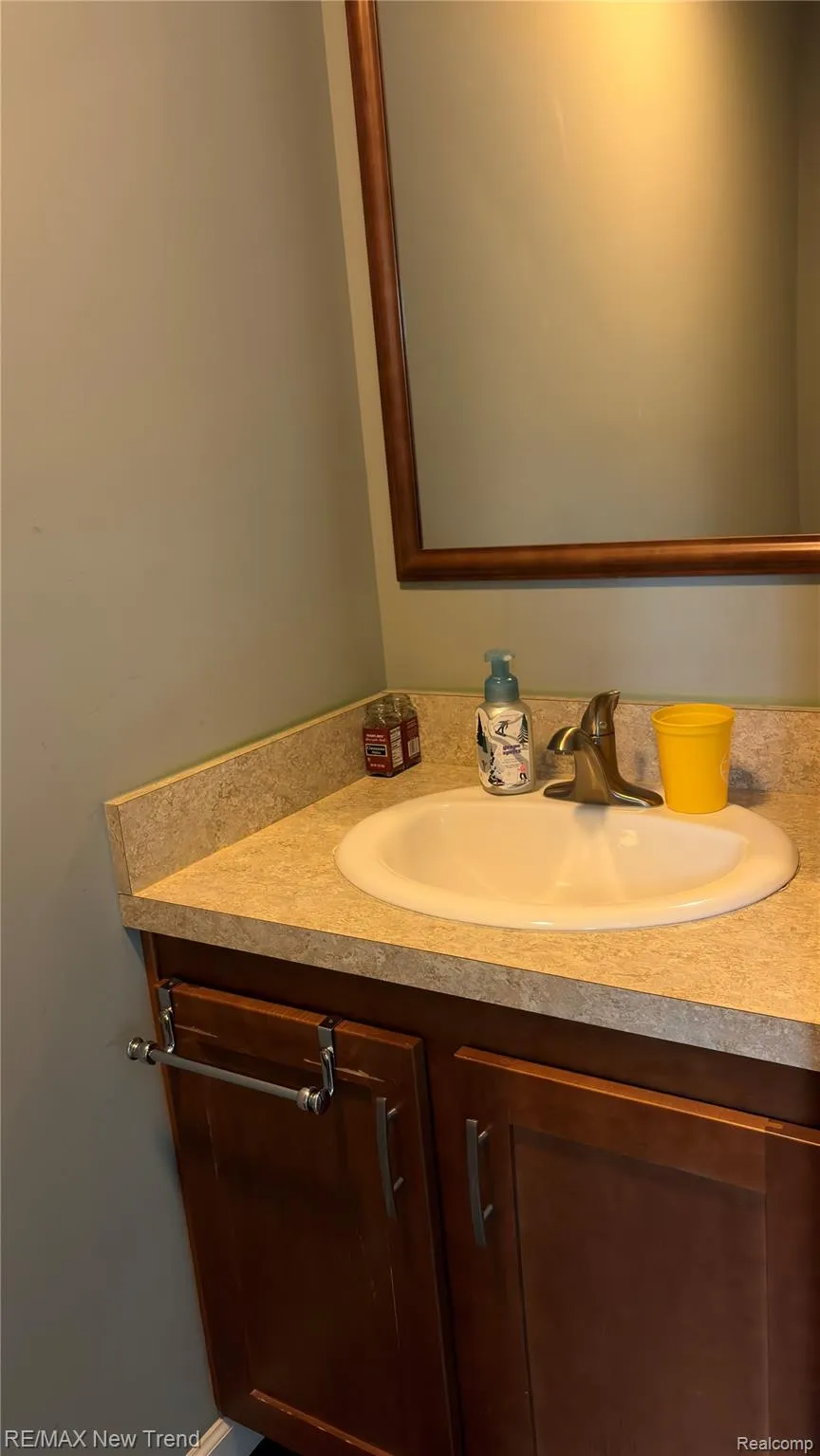 1461 Scotland Yard Drive Commerce Charter Township, MI 48390