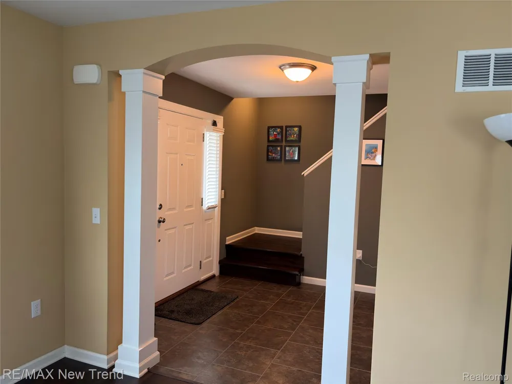 1461 Scotland Yard Drive Commerce Charter Township, MI 48390