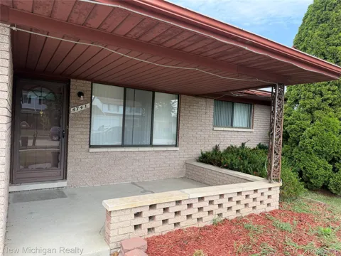 4741 Bloomfield Drive